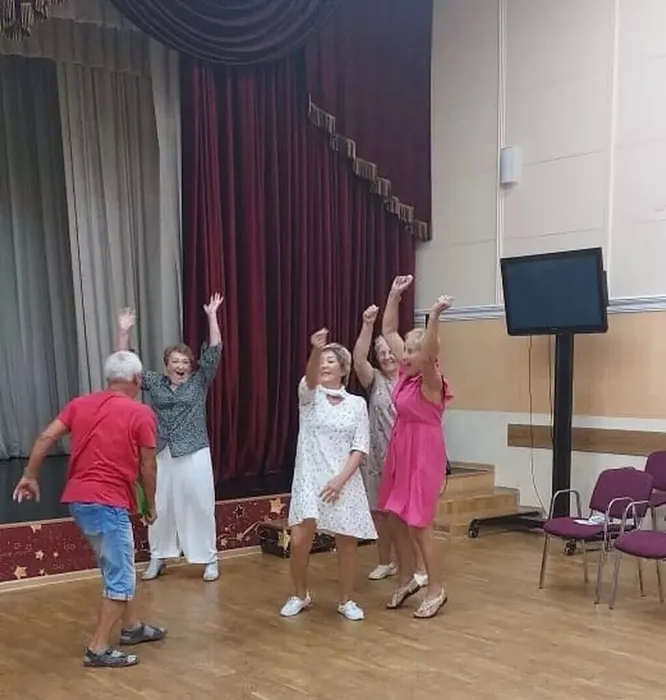 f0f52f82-7596-4b45-9876-765ef9d6a4a7