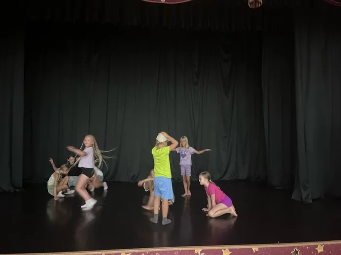 E-112NrHeuwzTWLXCO-XRB-dMKd9S5FGluja-sv4WHR6_UvSAxyJNlRQxcNLhXKQN1zQ6Q4vl4UCpn6ZYhfQKNhC