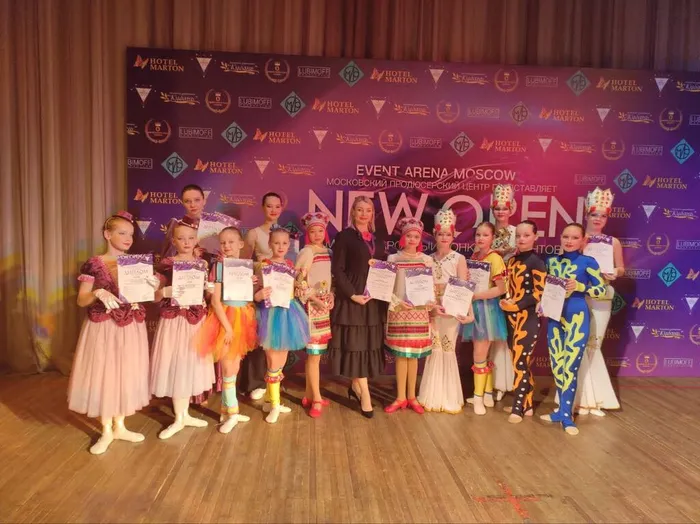 photo_5431586337863089965_y