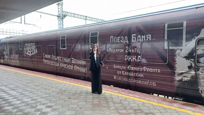 photo_5334529465772002059_y