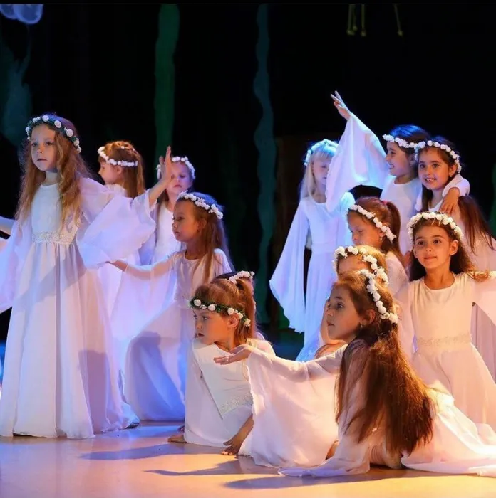 d49c74a4-0996-437c-8964-163002e34397