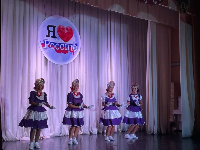 photo_5463127649971989520_y